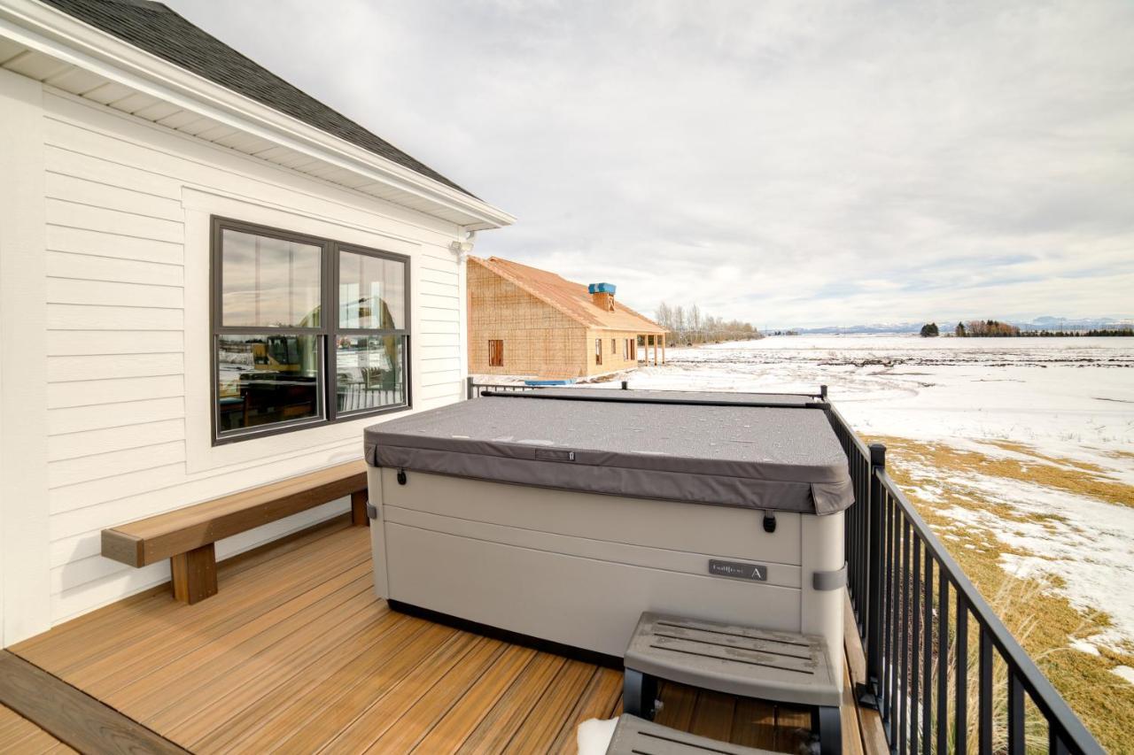 Teton Valley Getaway With Private Deck And Hot Tub! Ashton Bagian luar foto